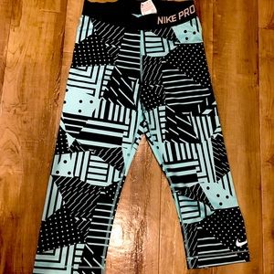 Nike Pro Capri